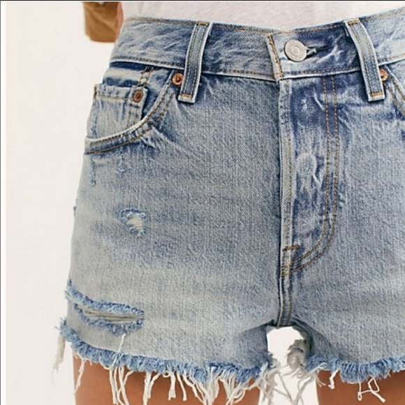Levi’s 501’s Button Fly Waveline Denim Shorts - Picture 3 of 9